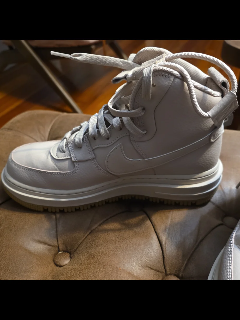 Nike Women's High-Top Athletic Boots in Light Beige